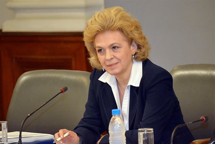 Министър Петя Първанова в съвместна пресконференция с премиера и главния прокурор