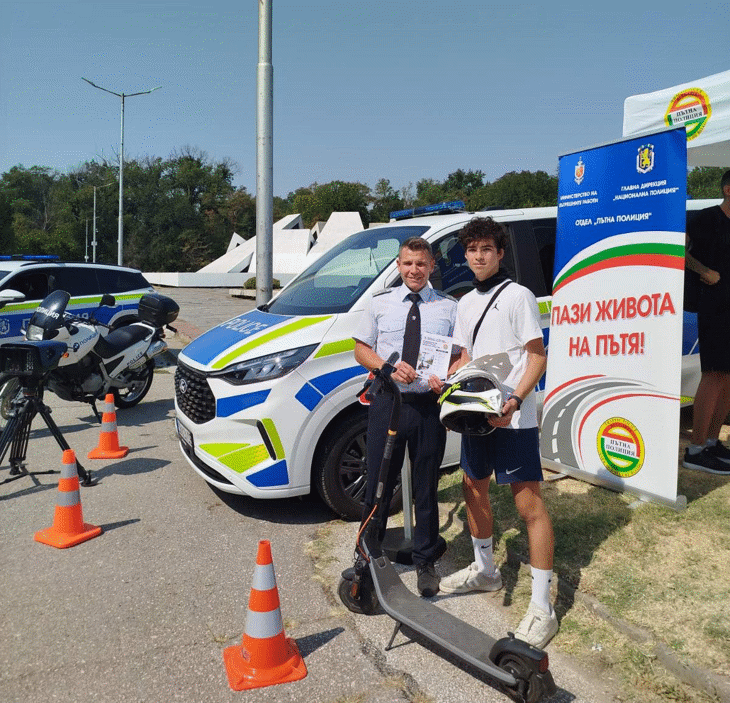 МВР представи професиите на полицаи и пожарникари пред децата на KIDS EXPO PLOVDIV 2026