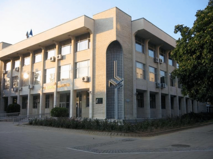 Девет години затвор за бивш банков служител за присвояване на чужди средства