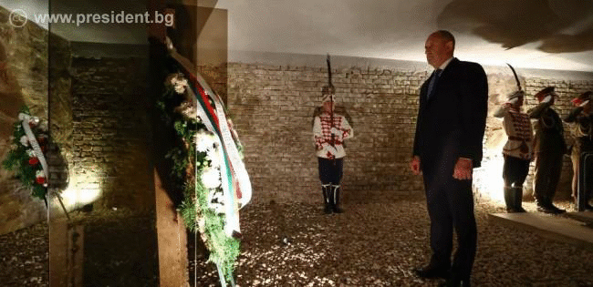 Президентът Радев: В битката на терора срещу идеала неизменно побеждава духът, който надживява насилието и мракобесието