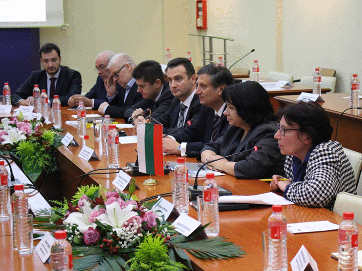 Т. Петкова: Договорът за доставка на газ от Шах Дениз 2 има ключово значение за нашите енергийни приоритети