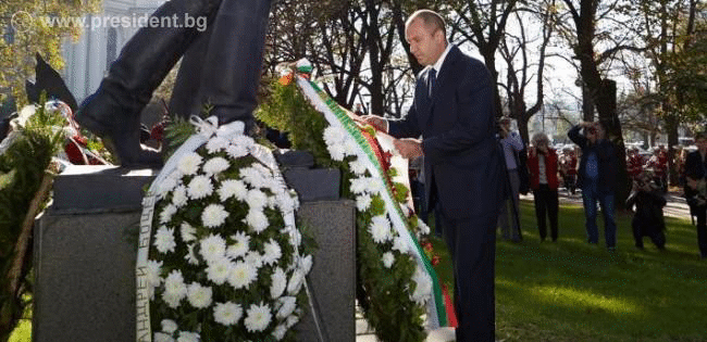 Президентът Румен Радев: Българските военновъздушни сили винаги са били носител на гордостта и идеалите на нацията и символ на непреклонния дух на българина