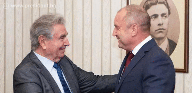 Президентът Радев: България високо цени приноса на проф. Бар-Зоар за отстояването на историческата истина и популяризирането на уникалния акт на спасяването на българските евреи