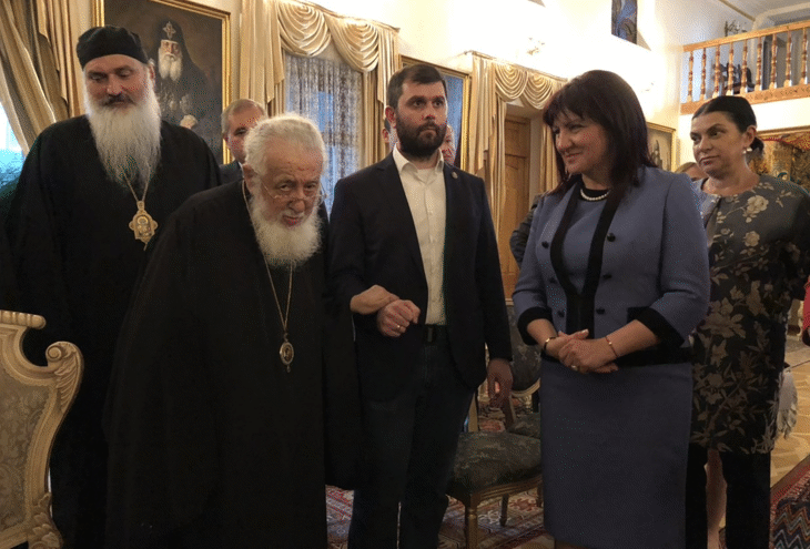 Председателят на Народното събрание Цвета Караянчева разговаря с Патриарха на цяла Грузия Негово Светейшество и Блаженство Илия ІІ по време на официалното си посещение в страната