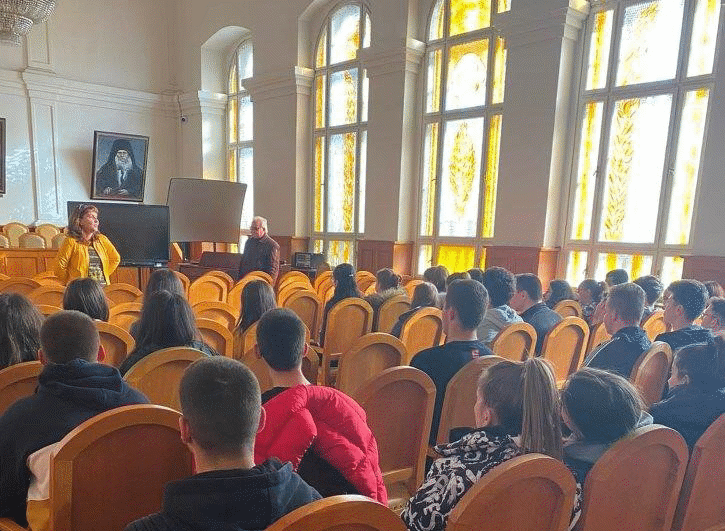 Окръжна прокуратура-Габрово проведе среща с ученици от Националната априловска гимназия