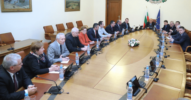 Правителството ще отдели 100 млн. лв. за заплати на служителите в МВР, но срещу резултати и повишаване на доверието във ведомството