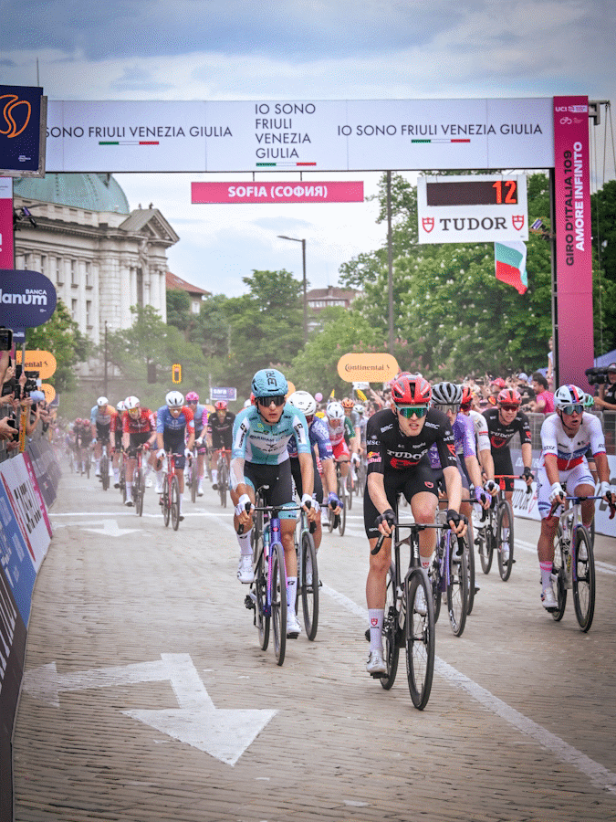 Над 28 милиона взаимодействия в социалните мрежи: Как Giro d'Italia превърна София и България в световна туристическа сензация