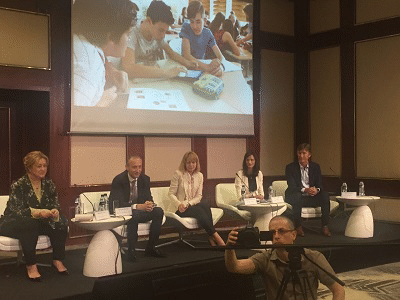 Фандъкова: "Качественото модерно образование формира дигитални умения у учениците"