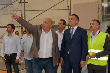 Министър Кралев инспектира Двореца на културата и спорта 
и зала „Владислав“ във Варна
