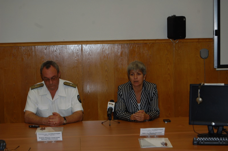 Заместник-министърът на отбраната Августина Цветкова откри курс по антикорупция във Военна академия “Г. С. Раковски” Заместник-министърът на отбраната Августина Цветкова откри курс по антикорупция във Военна академия “Г. С. Раковски”