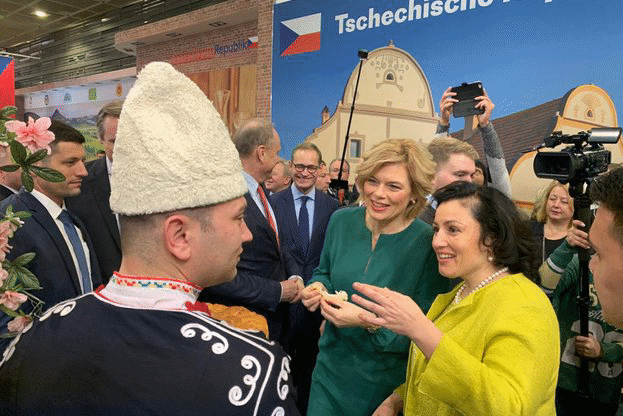 Министър Танева: Основен акцент в политиката за подкрепа остават малките и средни стопанства