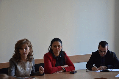 Зам.-министър Росица Димитрова се срещна с майки на деца и младежи с увреждания