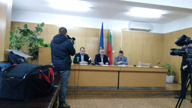 Задържаха извършителите на два въоръжени грабежа