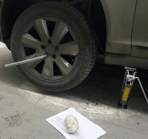 Гранични полицаи задържаха на ГКПП Гюешево северномакедонски гражданин с 260 грама наркотично вещество