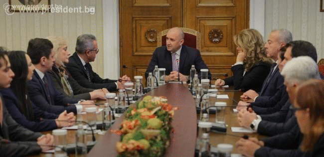 Държавният глава проведе консултации с представители на парламентарната група на „ДПС – Ново начало"