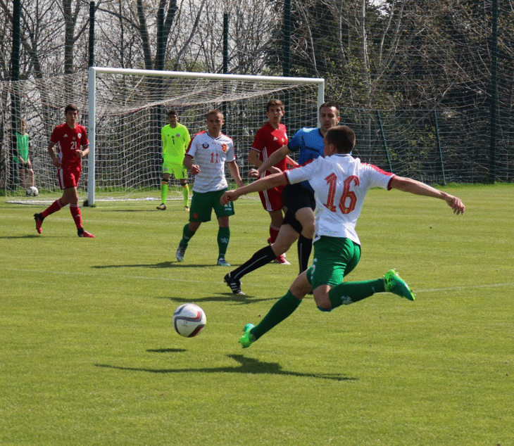 Решителният квалификационен мач на България U19 срещу Гърция на живо в YouTube канала на БФС днес от 14:30 ч.