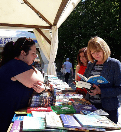 Пролетният базар на книгата отвори врати от днес