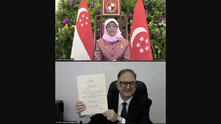 Посланик Петър Андонов връчи акредитивните си писма на президента на Република Сингапур Халима Якоб