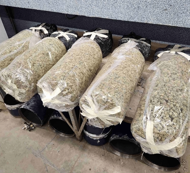Окръжна прокуратура-Бургас внесе в съда искане за вземане на мярка за неотклонение „задържане под стража“ по отношение на 4 лица, обвинени в опит за контрабандно пренасяне на над 70 кг марихуана