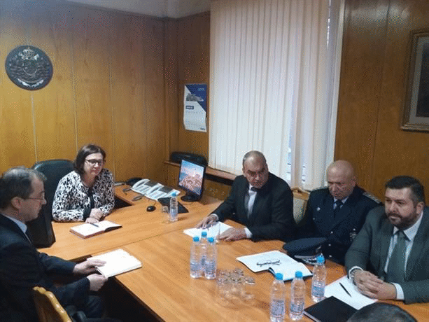 Министър Бъчварова: Основната ни задача е полицейските служители да се сред хората в по-малките населени места