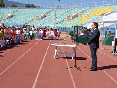 340 деца от 32 училища играят на "Мини Световно първенство по футбол" в София