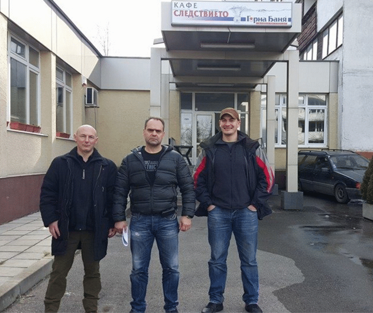 Разследващи журналисти отвръщат на удара в клеветническа кампания режисирана от медиен магнат