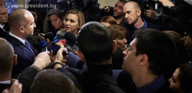 Държавният глава: Импийчмънтът няма да напълни язовирите или хладилниците, нито ще вдигне пенсиите, най-много да напълни площадите