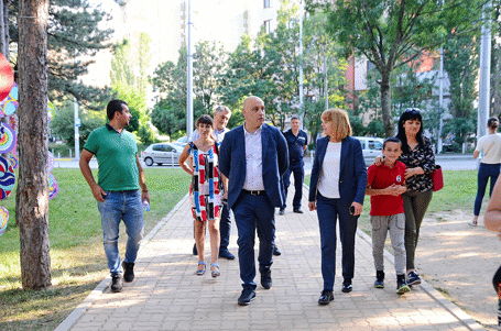 Уникална 60-метрова артинсталация за празника на район „Надежда“