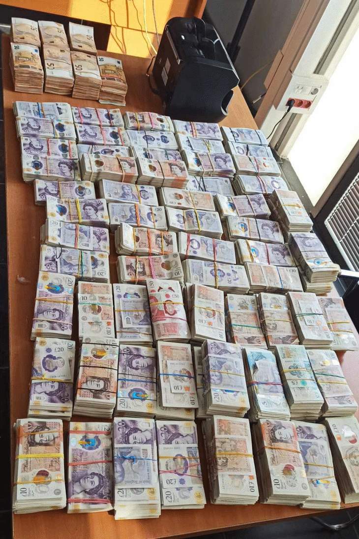 Районна прокуратура-Хасково привлече като обвиняем турски гражданин  за недекларирана валута за общо 1 044 485 лева, открити в товарен автомобил на ГКПП - Капитан Андреево