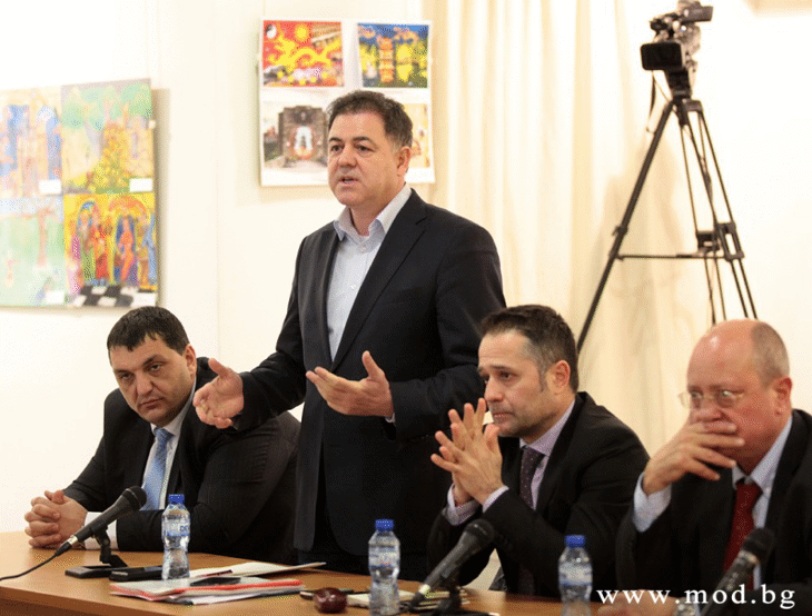 Министър Ненчев: Работата на професионалната армия е да провежда учения и съвместни тренировки