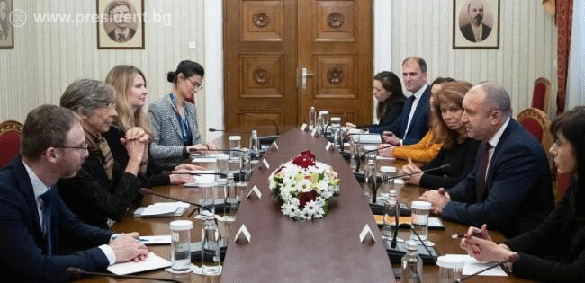 Президентът: Изключително важно е в предсрочните парламентарни избори да участват възможно най-много граждани, което да укрепи легитимността на институциите
