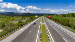 Утре за ремонт на ограничителни системи се променя организацията на движение в 2-километров участък на АМ „Тракия“ в област Пазарджик. Шофирайте внимателно!