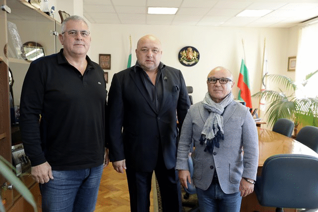 Министър Кралев се срещна с новоизбраните президент и вицепрезидент на БФ джудо Румен Стоилов и Даме Стойков