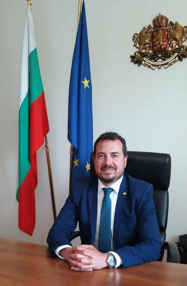 Николай Павлов: Превалутирането трябва да е според официалния фиксиран валутен курс