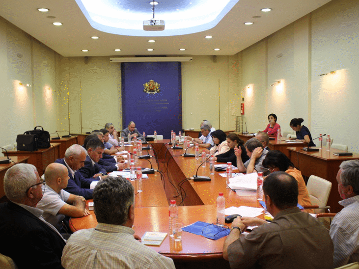 Работна група в МЕ ще предложи мерки за стабилизиране на ТЕЦ 2