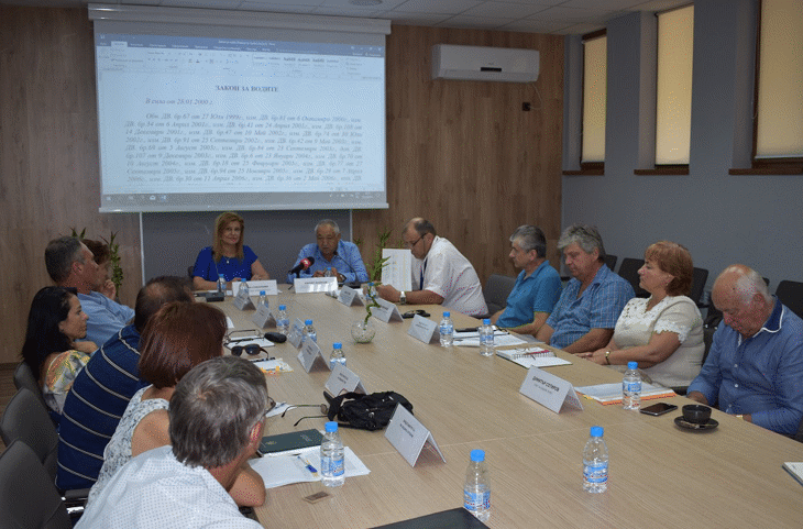 ДАМТН и областният управител на Перник представиха пред кметовете от областта новите им задължения според Закона за водите