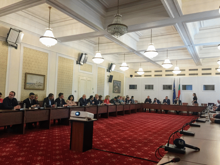 КЕВР: СРЕДНОТО НАМАЛЕНИЕ НА СМЕТКИТЕ НА ПОТРЕБИТЕЛИТЕ ЗА ТОПЛИННА ЕНЕРГИЯ ЗА ПЕРИОДА 5 АВГУСТ - 31 МАРТ Е 10,16% ПРИ СРЕДНО НАМАЛЕНИЕ НА ПРИРОДНИЯ ГАЗ С 24 %