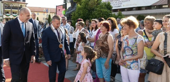 Румен Радев: Петко и Пенчо Славейкови ни завещаха де се равняваме с най-високите постижения на европейската култура