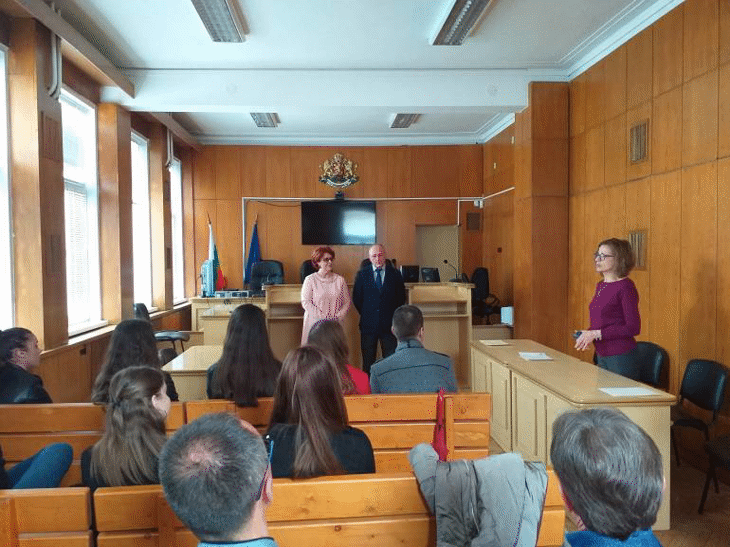 В Деня на отворените врати в Апелативната прокуратура и Апелативния съд прокурор и съдия говориха „Открито за съдебната власт“ пред студенти от Икономическия университет