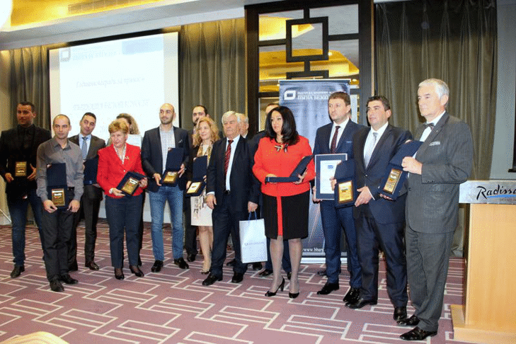 Министър Лиляна Павлова получи награда за цялостен принос в областта на пътната безопасност