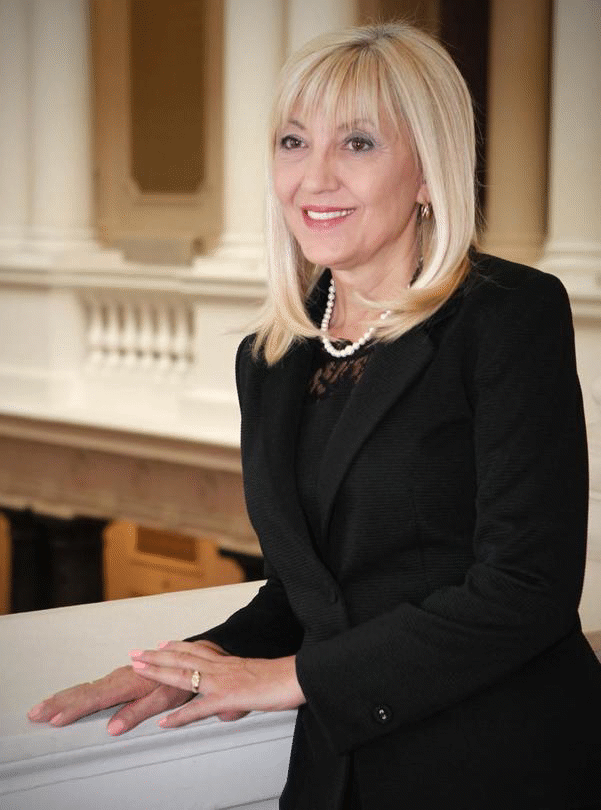 Министър Петя Аврамова ще посети Перник