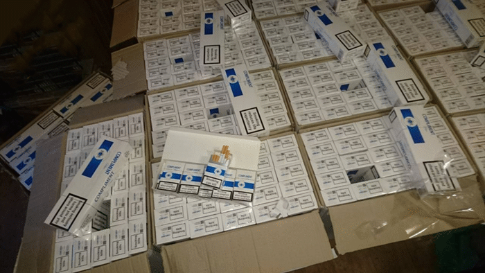 1000 кутии нелегални цигари задържаха служители на Митница Свищов