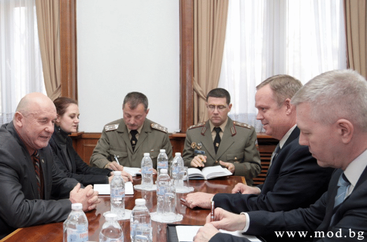 Заместник-министърът на отбраната Иван Иванов се срещна с военното аташе на САЩ у нас полковник Рей Щулц