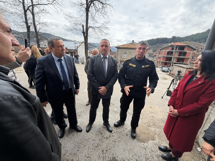 Министър Адемов В Якоруда: Получаваме Сигнали За Натиск Върху Избиратели, Не Се Поддавайте