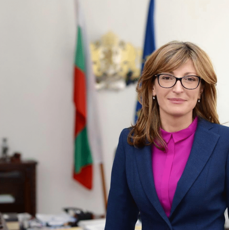 Екатерина Захариева поздрави сънародниците ни по света за Деня на Независимостта