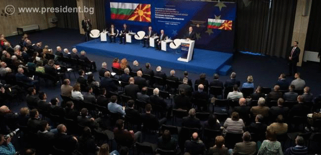 Държавният глава: Необходима ни е информационна кампания срещу фалшификациите на историческата истина