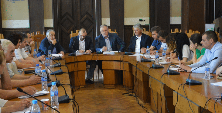 ДАМТН и областният управител на Бургас проведоха работна среща с представители на общините от областта във връзка с приетите промени в Закона за водите