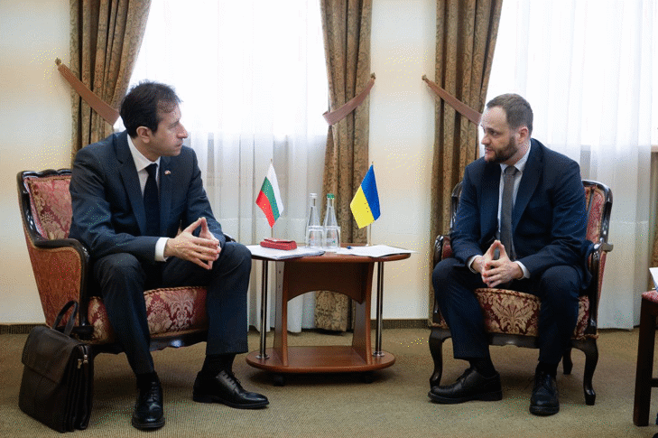 Министър Корман Исмаилов и украинският вицепремиер Олексий Кулеба договориха възобновяване на железопътната връзка между България и Украйна