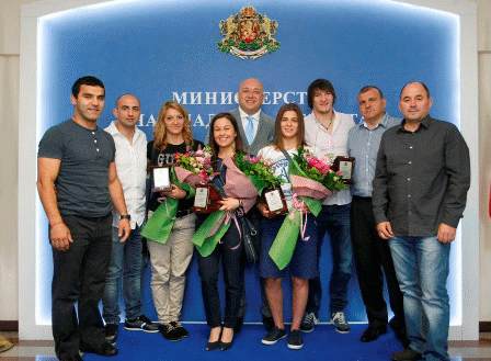 Министър Кралев награди медалистите от 
Първите европейски игри в Баку
