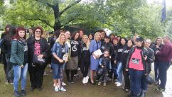 Омбудсманът Мая Манолова и протестиращите майки внесоха в парламента проект на Закон за личната помощ